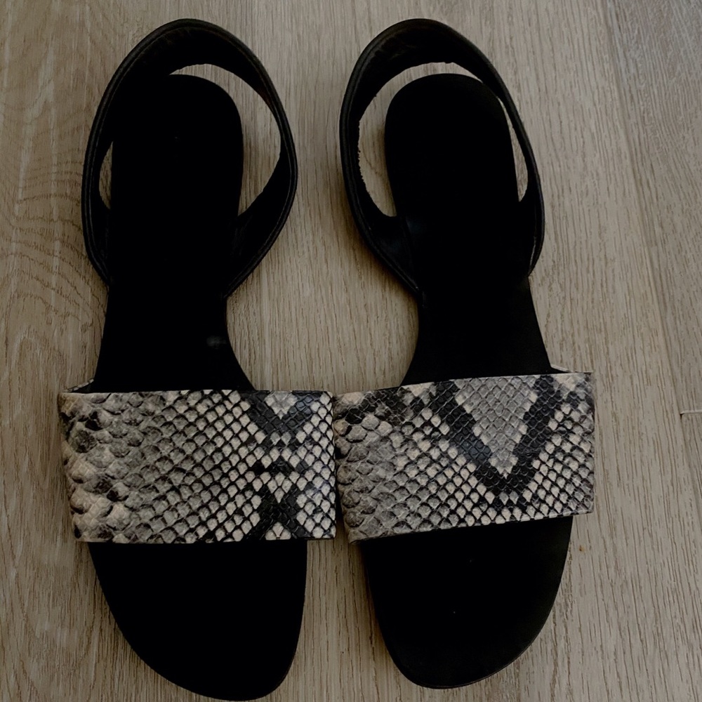 Zara Basic flats